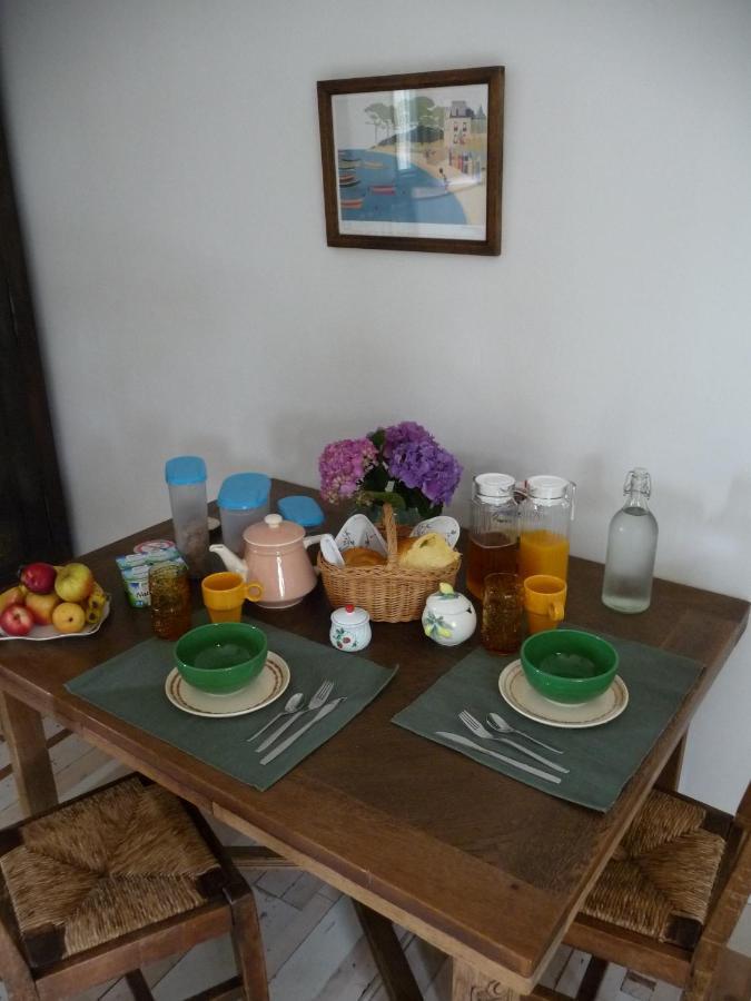 Bretagne Chambre D'Hotes Suite 53M2 Et Caravane Vintage Avec Cuisine Et Salle De Bains Privees Brittany B&B 53M2 Suite And Vintage Caravan Glamping With Private Kitchen And Bathroom Pleumeur-Gautier Экстерьер фото